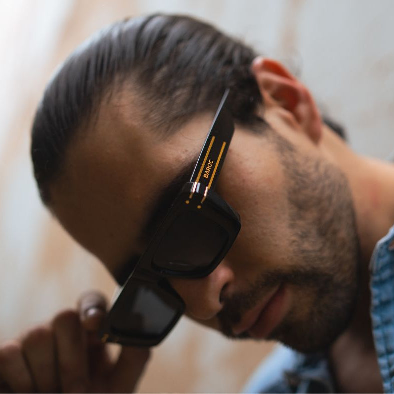 B- Small Frame Classic Black